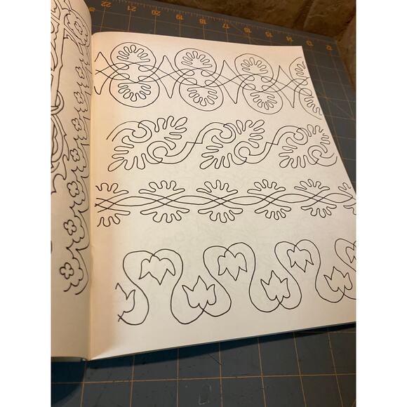 Pattern Book Designs of the 19th Century EMBROIDERY Needlepoint APPLIQUE VTG - Picture 5 of 6